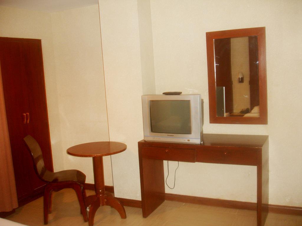 Roxas Midtown Hotel Cameră foto