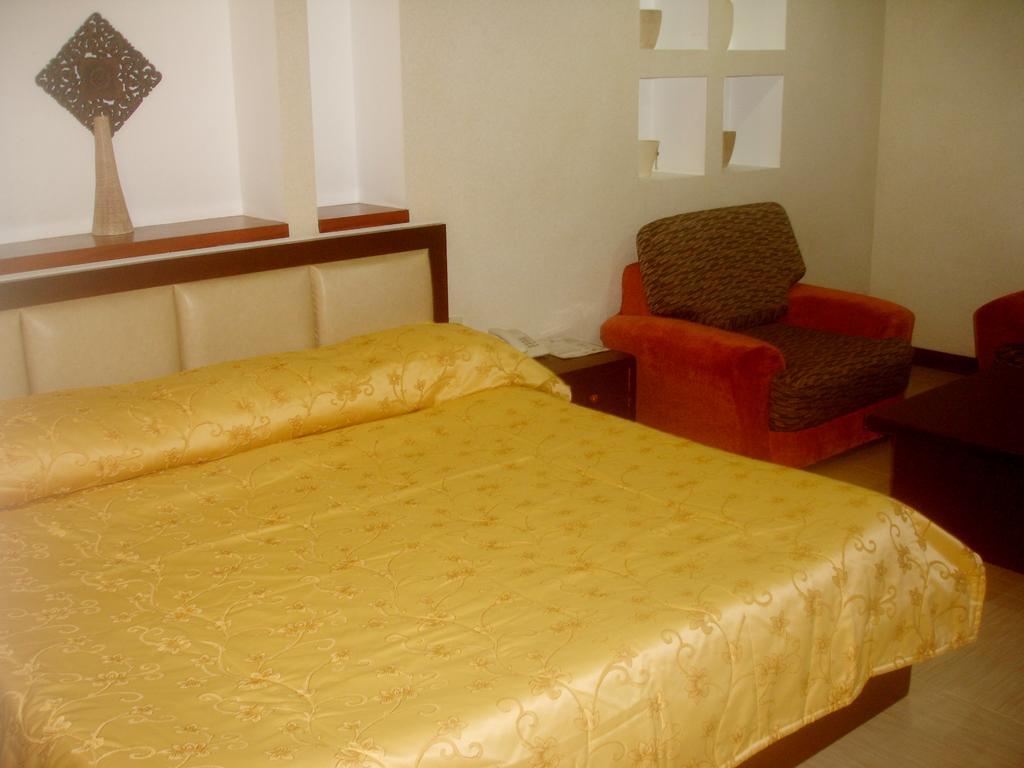 Roxas Midtown Hotel Cameră foto