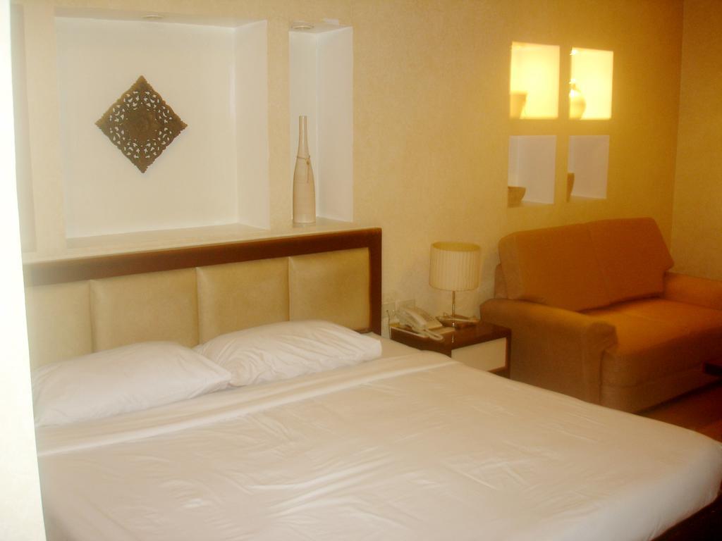 Roxas Midtown Hotel Cameră foto