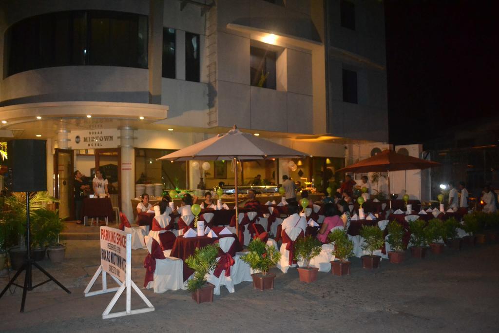 Roxas Midtown Hotel Exterior foto